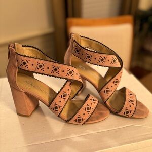 Women's Chinese Laundry The Biz Suede Dusty Rose Block Heel Size 6 EUC